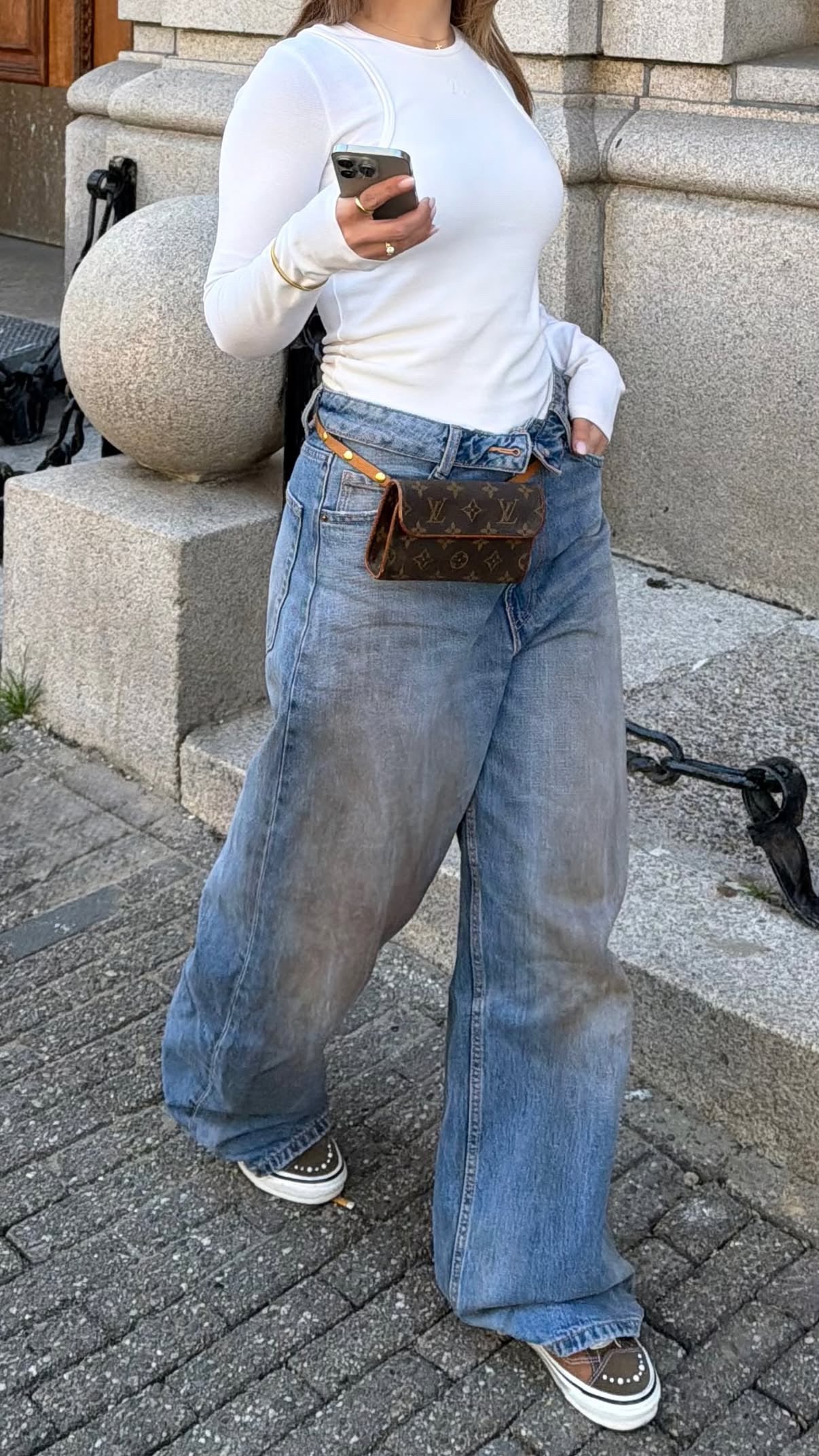 Louis Vuitton Monogram Pochette Florentine Waist Bag