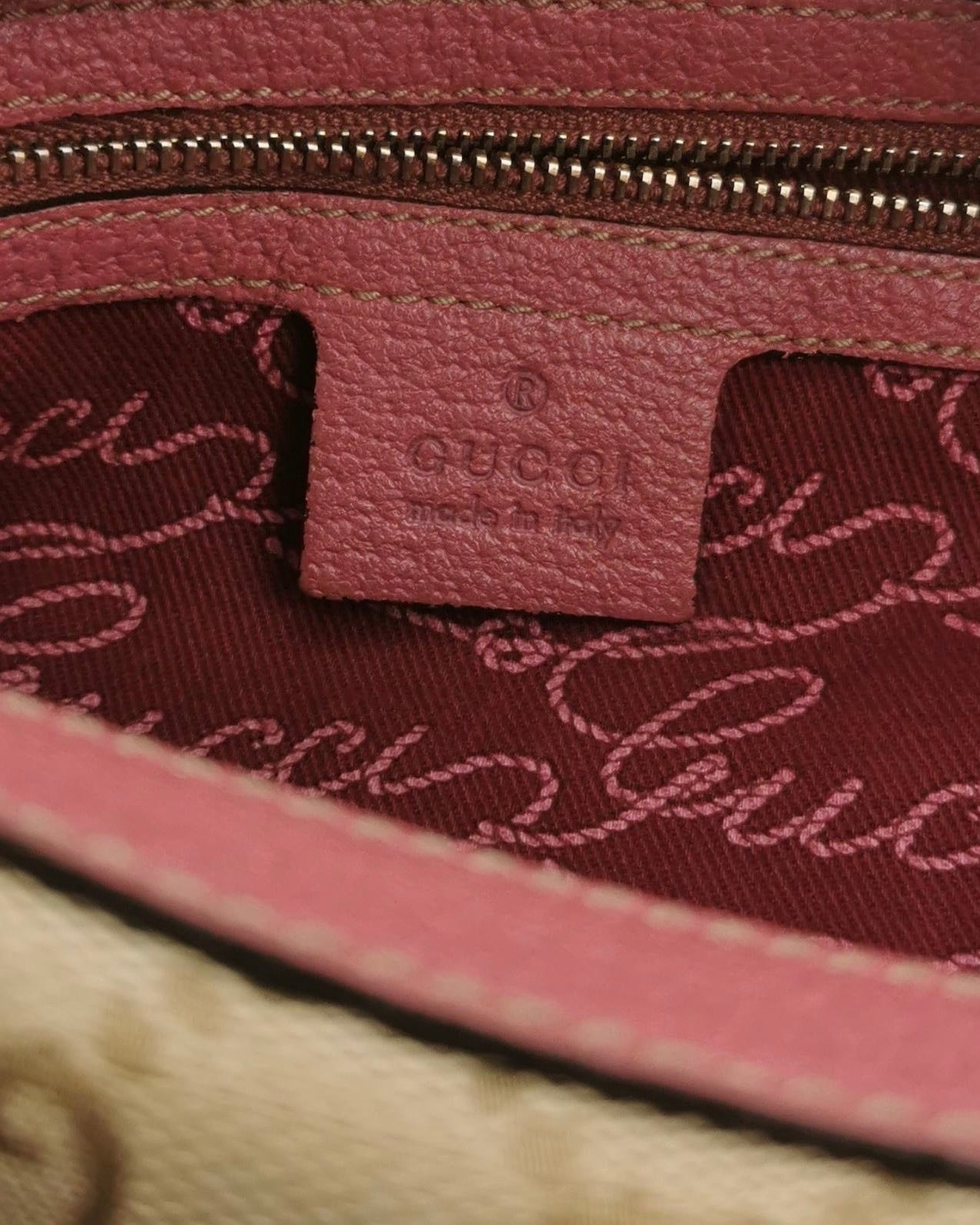 Gucci Hobo Bag Pink Details