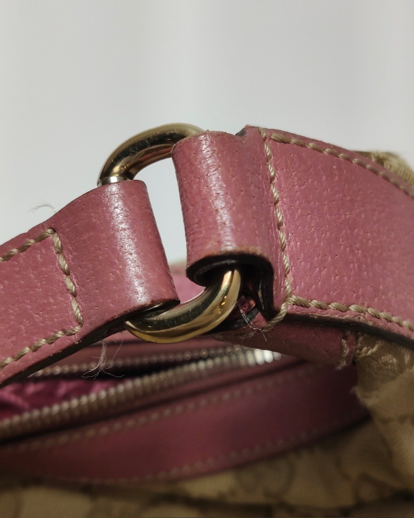 Gucci Hobo Bag Pink Details