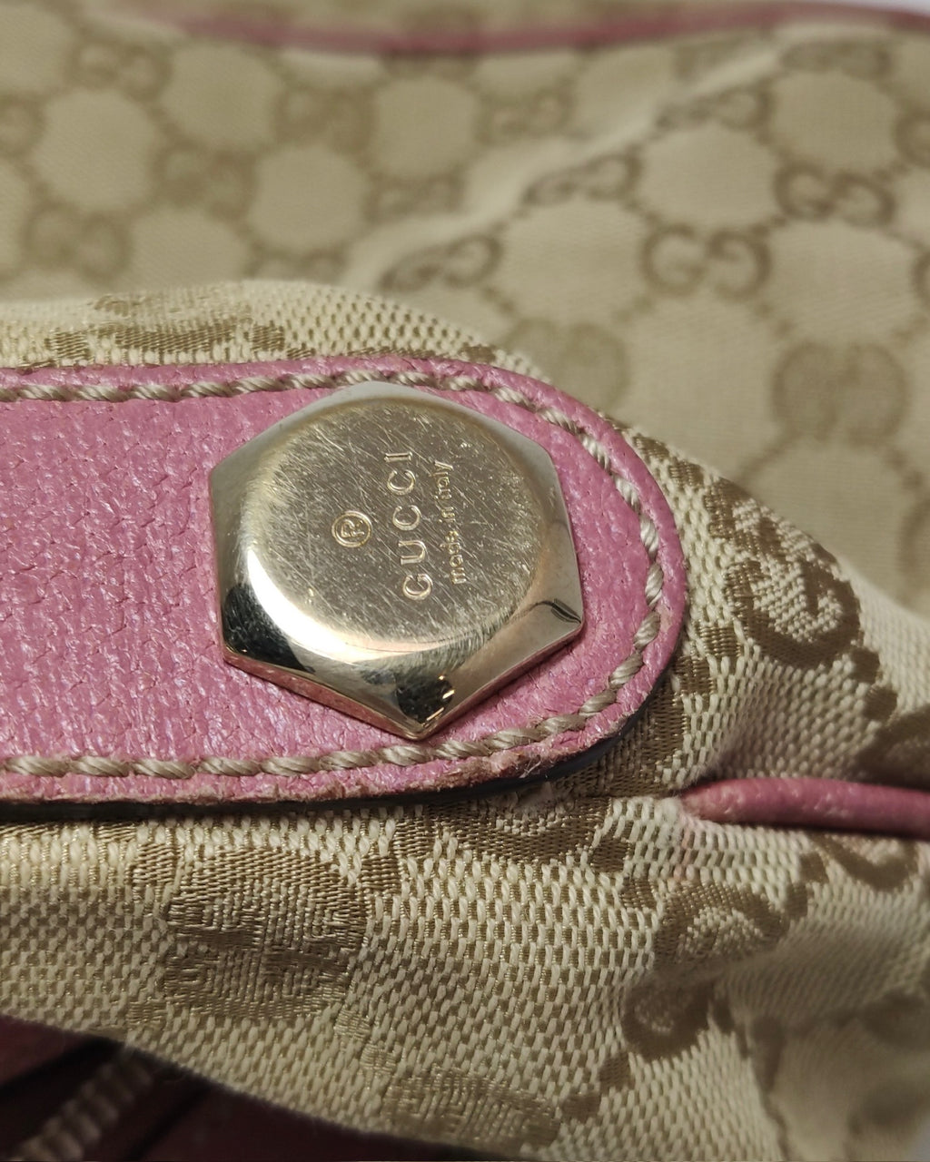 Gucci Hobo Bag Pink Details