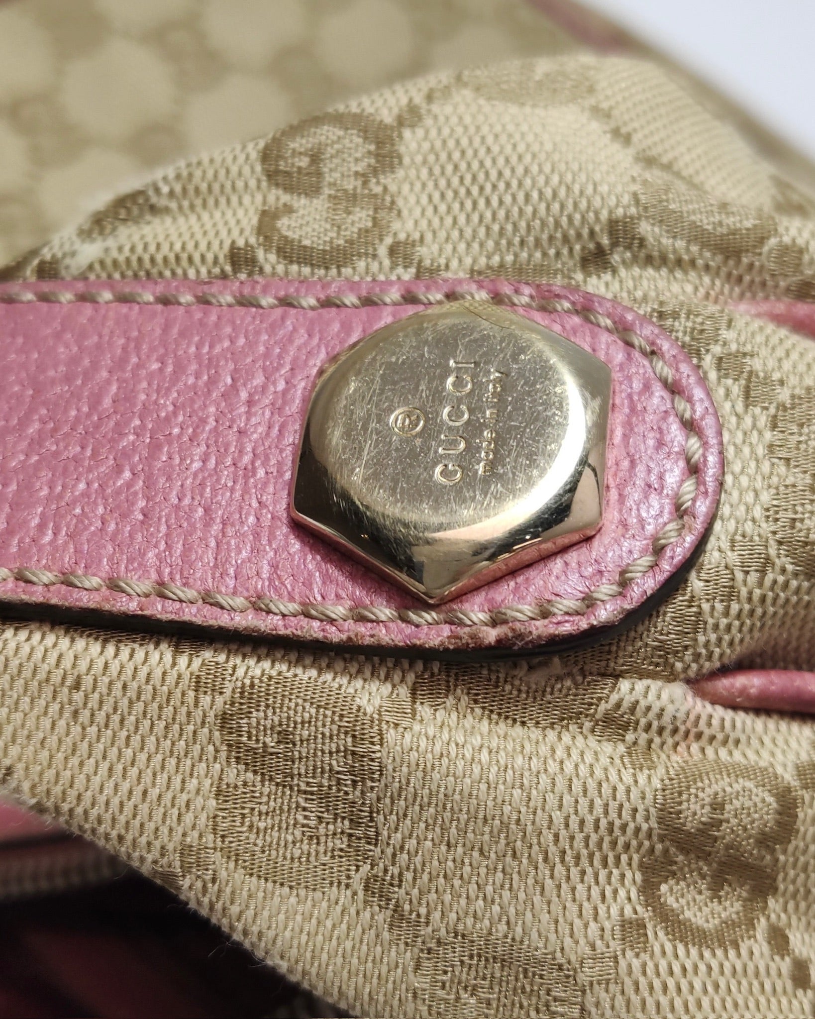 Gucci Hobo Bag Pink Details